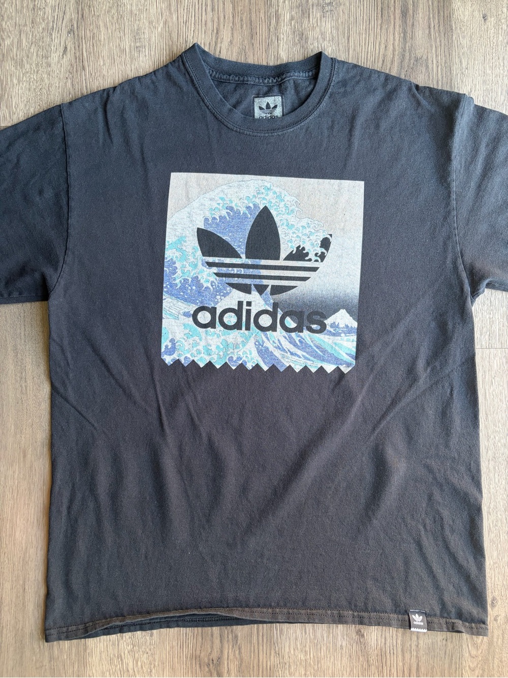 Adidas The Great Wave Tee Sz.L